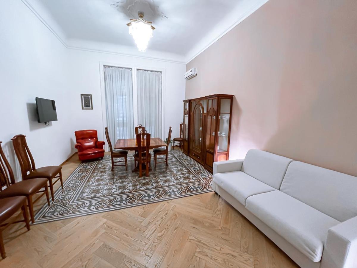 Luxury Bnb Dedeo Apartment Bari Luaran gambar